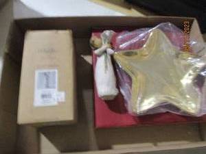 lot 439 image: Willow Tree figurine and metal cand...