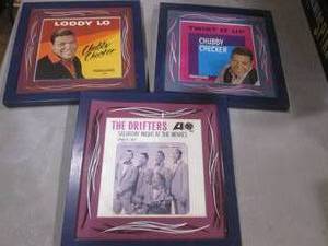 lot 510 image: 3 Framed Picture Sleeves - Chubby C...