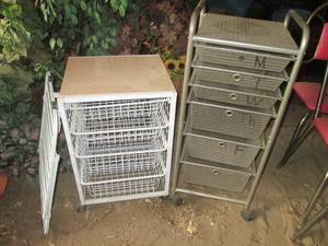 lot 124 image: 2 Metal Drawer Organizers and Short...