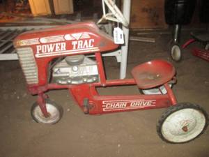 lot 149 image: Vintage Ride-On Peddle Tractor...