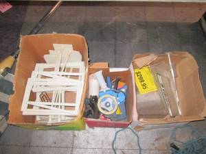 lot 211 image: Office supply and sale supplies.