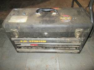 lot 212 image: Vintage 3-drawer tool box