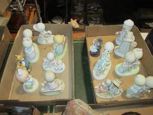 lot 229 image: Precious Moments and other figurines