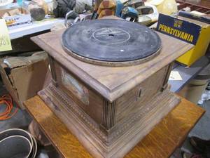 lot 295 image: Antique Wooden ONeill-James The Y...