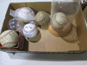 lot 310 image: Vintage signed replica baseballs, b...