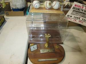 lot 312 image: 3-tier covered Ball display case s...