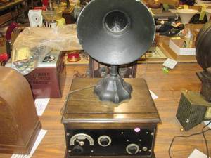 lot 494 image: Dietzen and Crosley speaker and tun...