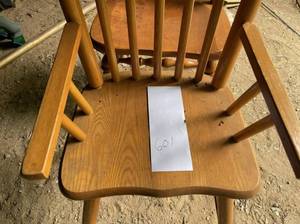 lot 601 image: 2 Chairs