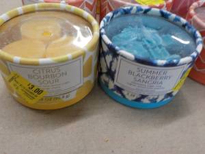 lot 17 image: 12 - 3.38 oz Wax Melts...