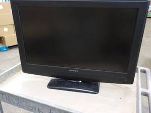 lot 44 image: 31 Dynex TV- worked when taken fro...