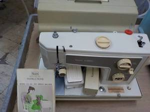 lot 53 image: Sears Kenmore Model 1311 Zig Zag Se...