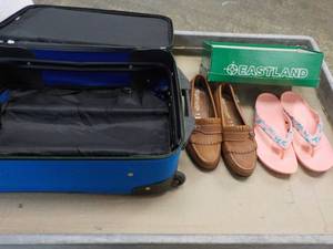 lot 58 image: 2 Pair New Shoes size 9M