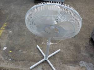 lot 61 image: Floor Fan tested and works  ...
