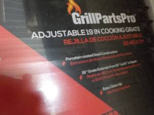 lot 65 image: Case of 8 Grill Parts Pro Adjustabl...
