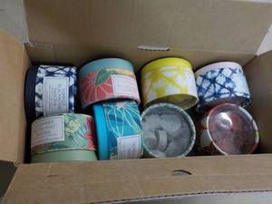 lot 81 image: 8 - 3.8 oz Wax Melts...