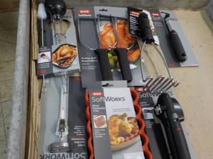 lot 136 image: 7 OXO Kitchen Products...