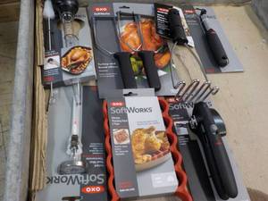 lot 137 image: 7 OXO Kitchen Products...