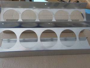lot 173 image: 2 Metal 18 - 5 Can Display Wall Sh...
