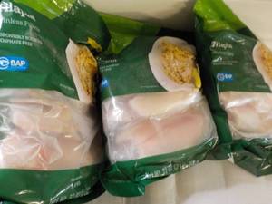 lot 233 image: 3 - 32 oz Frozen Bags Tilapia Skinl...
