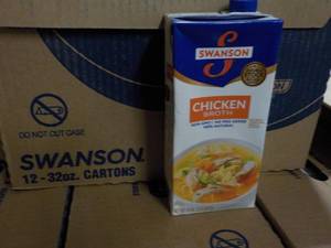 lot 276 image: 12 - 32 oz Ctns Swansons Chicken B...