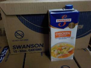 lot 277 image: 12 - 32 oz Ctns Swansons Chicken B...