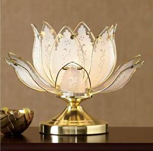 lot 19 image: Lotus Touch Lamp