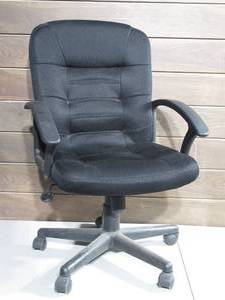 lot 139 image: Elite Office Chair - Built Strong and Comfotable-