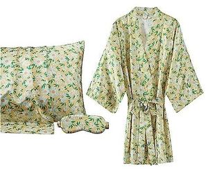 lot 129 image: Lady Pepperell Robe, Sleep Mask & 2-Piece Pillowcase Gift Set