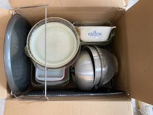 Assorted Kitchen Bakeware