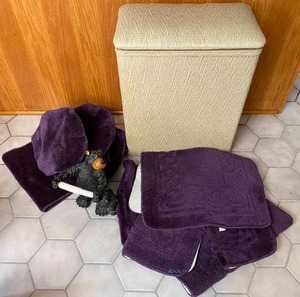 Vintage Laundry Hamper, Bath Rugs, Toilet Paper Holder