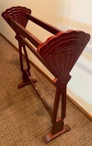 Red Wood Pheasant Blanket Rack