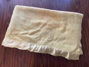 Vintage Yellow Faribo Wool Blanket