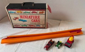 Lot of Vintage Toy Cars & Carrying Case