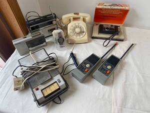 Lot of Vintage Electronics