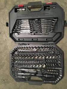 lot 7 image: Husky Mechanics Tool Set (194-Piece)   Customer Returns See Pictures