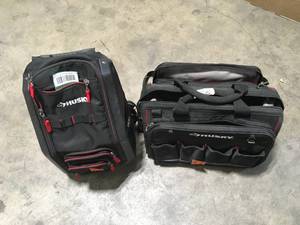 lot 19 image: Lot of Assorted Tool Bags   Customer Returns See Pictures