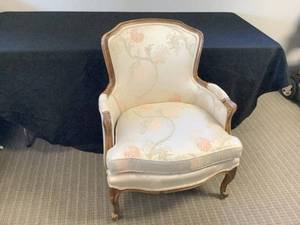 Carrolls Floral Chair