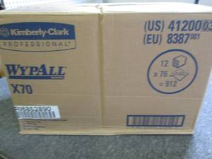 case of wypalls x70 12x76912 wipes...