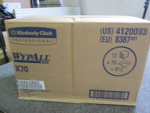 case of wypalls x70 12x76912 wipes...
