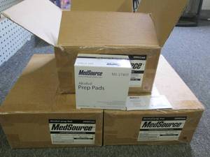 3 cases of alcohol prep pads 2000 p...