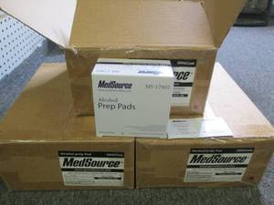 3 cases of alcohol prep pads 2000 p...