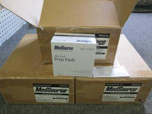 3 cases of alcohol prep pads 2000 p...