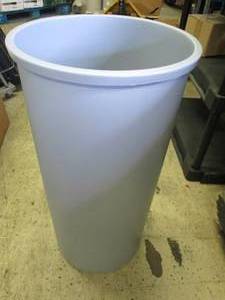 22 gallon grey rubbermaid garbage c...
