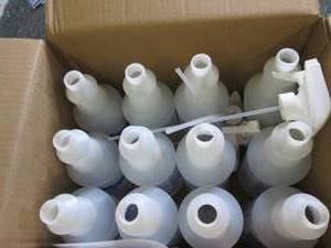 12 spray bottles with 4 sprayers ...
