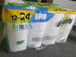 package of bounty 1224 paper towel...