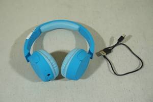 Altec Lansing Kids Wireless Over Ear Head Phones with Charger -Blue