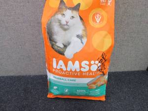 7 lb Bag Iams Hairball Care Cat Foo...