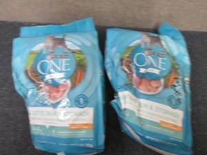 Purina One Sensitive Skin & Stomach...