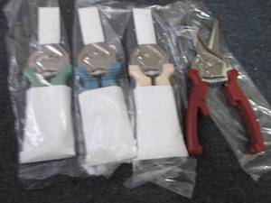 4 pk Kuhn Rikon Shears...