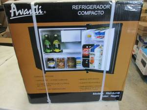 Avanti RM16J1B RM16J 1.6 cu. ft. Co...